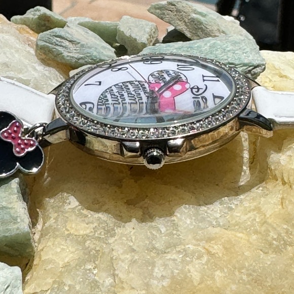 Disney Minnie Mouse with a Pink Polka Dot Bow Sparkly Watch - Picture 7 of 11